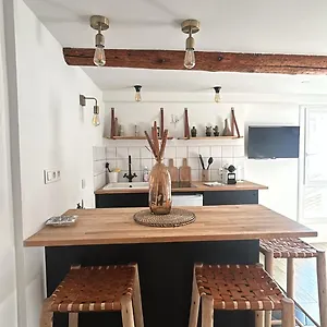  Appartement Place Aux Huiles